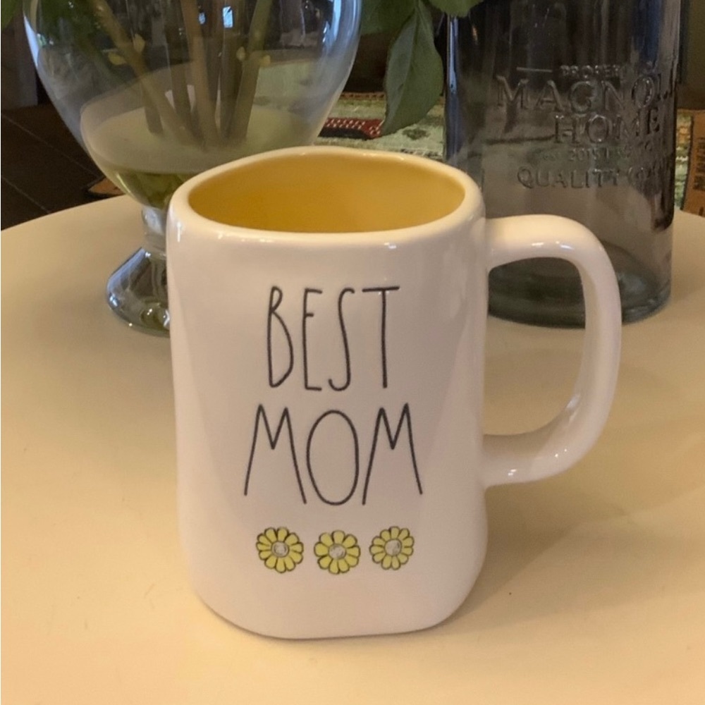 Rae Dunn BEST MOM Mug with Yellow
